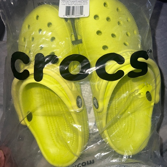 Brand new crocs - Picture 1 of 1